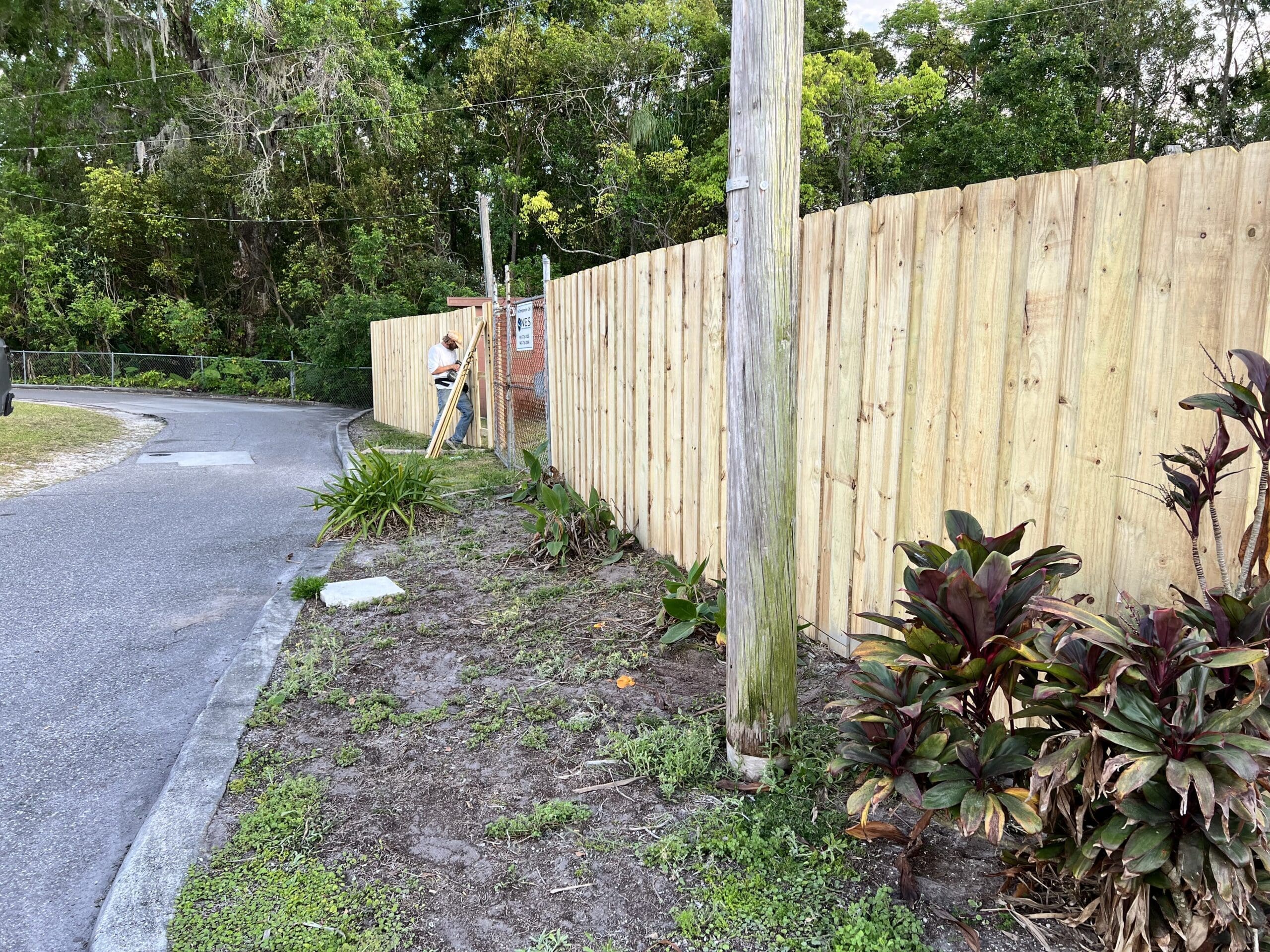 fence installation weeki wachee fl