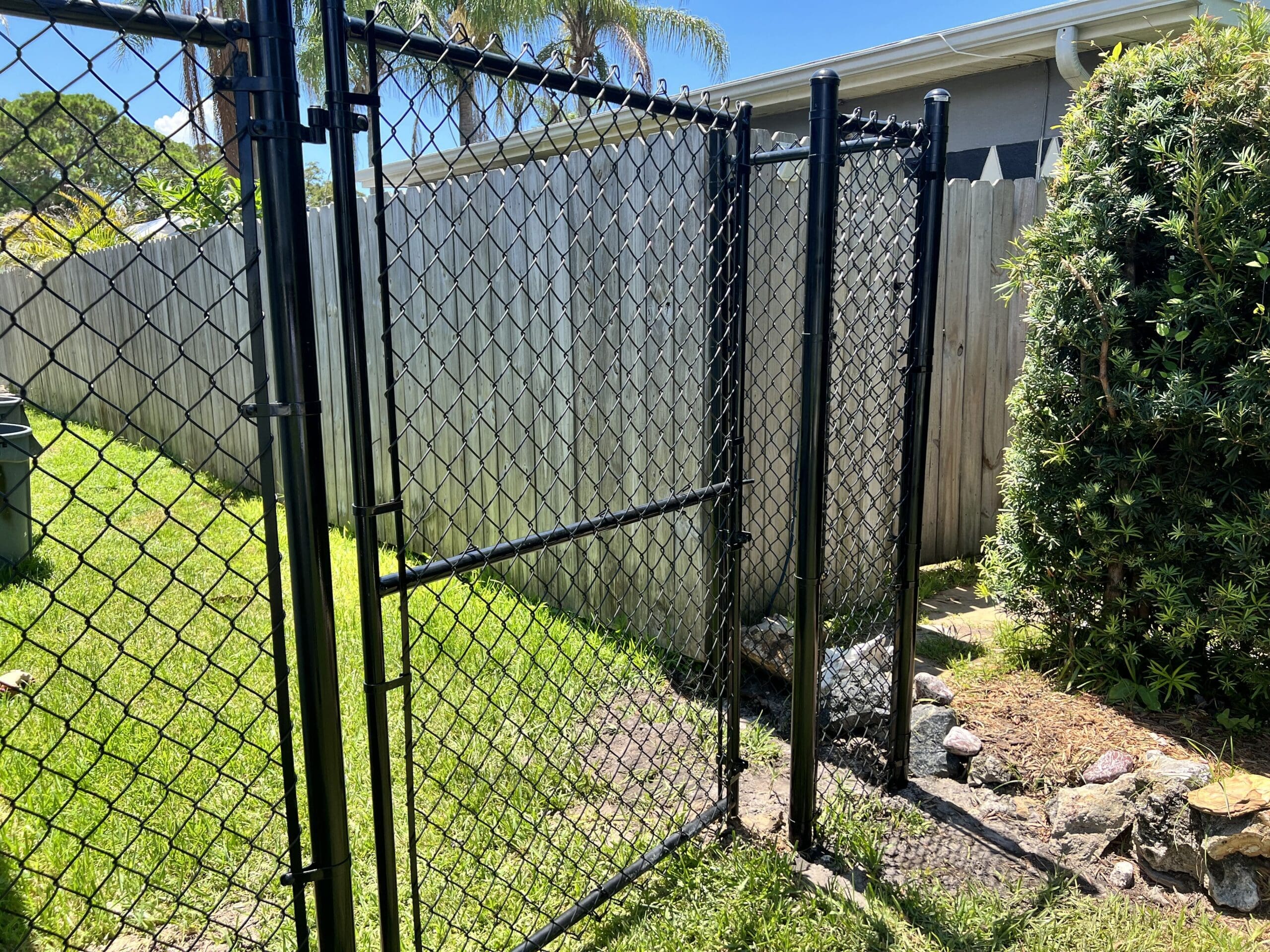 chain link fence gate install