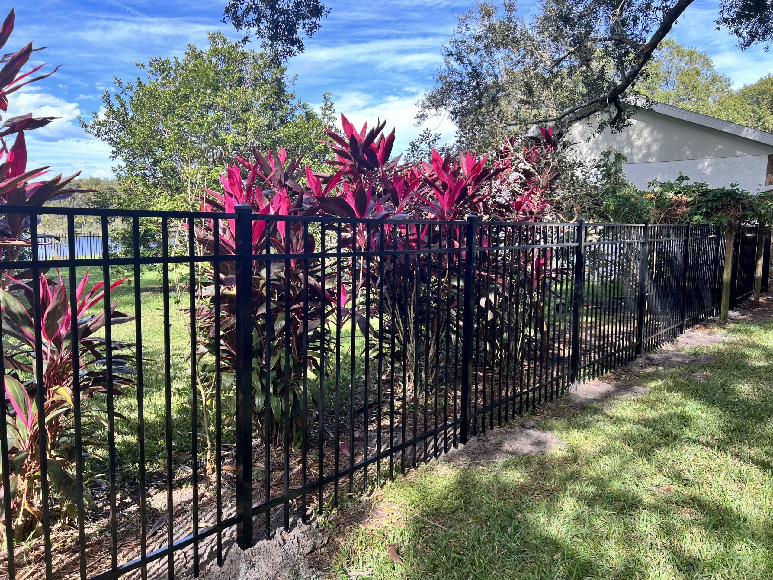 professional aluminum fencing company